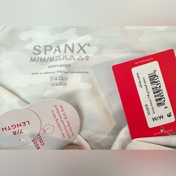SPANX White Camo Booty Boost Active Printed 7/8 Leggings Size Medium NWT - Picture 7 of 9